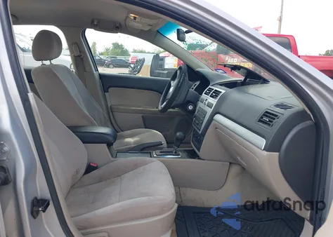 2006 Mercury Milan V6 z USA, uszkodzony, nr VIN 3MEFM07116R611143